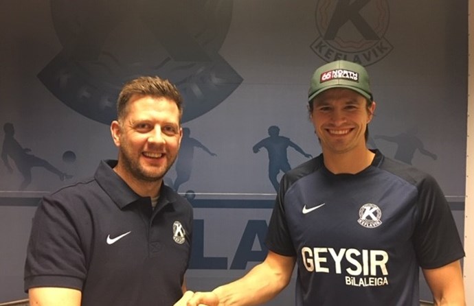 Frans Elvarsson framlengir